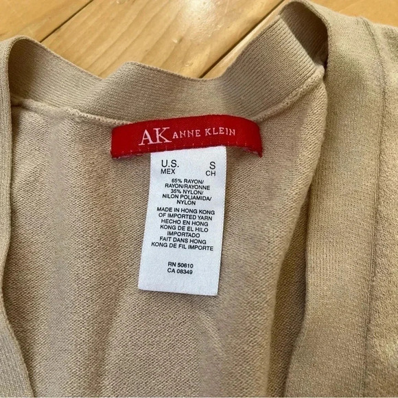 Anne Klein Womens V-Neck Lightweight Beige Cardigan Sweater Women’s S Button Up - Picture 3 of 6